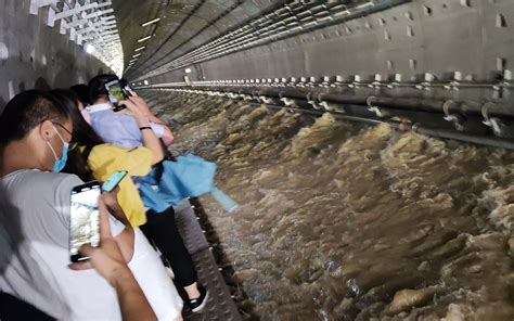 新闻多一度河南特大暴雨首场发布会：致25人遇难 救援进行中新浪新闻