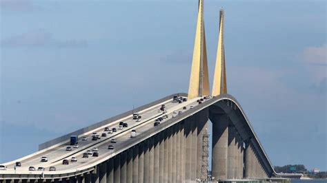 Hurricane Idalia Sunshine Skyway Shut Down By Winds Miami Herald