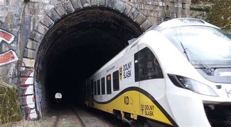 Dolny Śląsk Zamknięcie tunelu kolejowego na odcinku Jelenia Góra