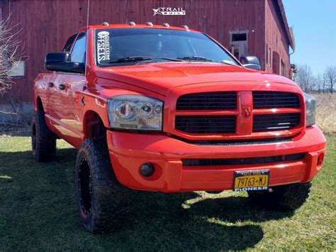 2007 Dodge Ram 2500 Wheel Offset Aggressive 1 Outside Fender Leveling Kit 977766