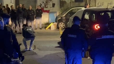 Agguati E Ferimenti A Napoli La Guerra Di Camorra Riesplode In Maniera