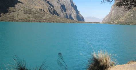 Fra Huaraz Guidet Vandretur I Llanganuco S Erne Og Indgang Getyourguide