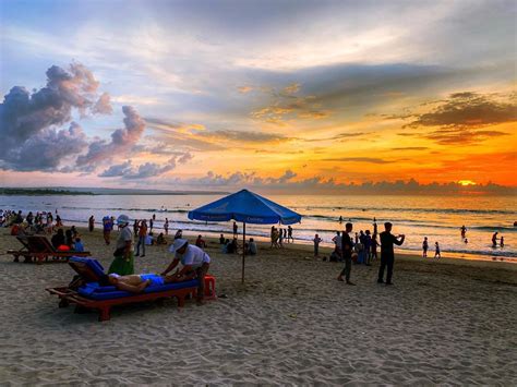 pantai kuta bali keindahan senja pasir putih  mempesona