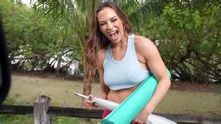 Essie Got Back Is Getting Picked Up Outdoors Porn Movies Movs