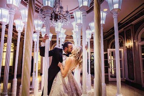 An Elegant New York city wedding at the Plaza Hotel