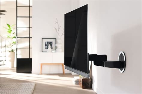 NEXT 7346 Full-Motion OLED TV Wall Mount | Vogel's