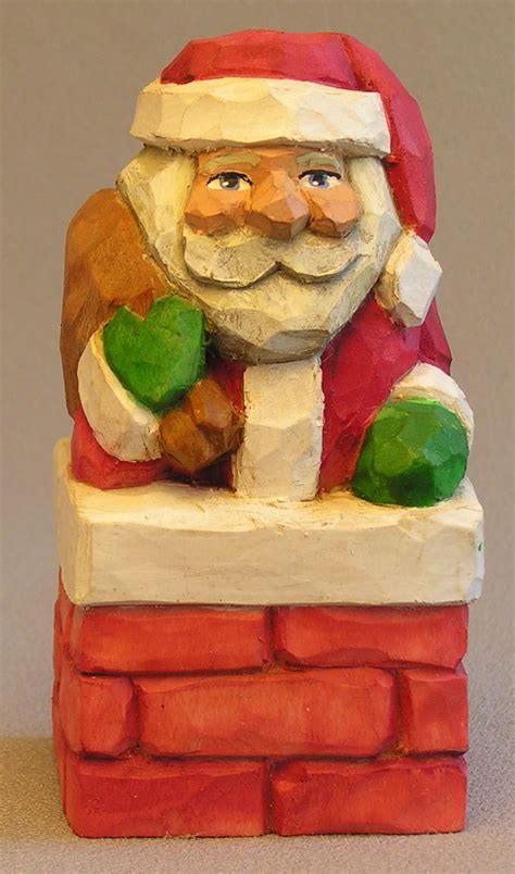 Holiday Carvings Scott Carvings 4″ X 2″ Santa With Bag In Chimney