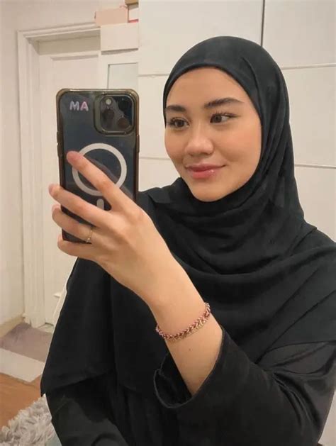 Ikut Kajian Intip Potret Aaliyah Massaid Yang Makin Cantik Kenakan