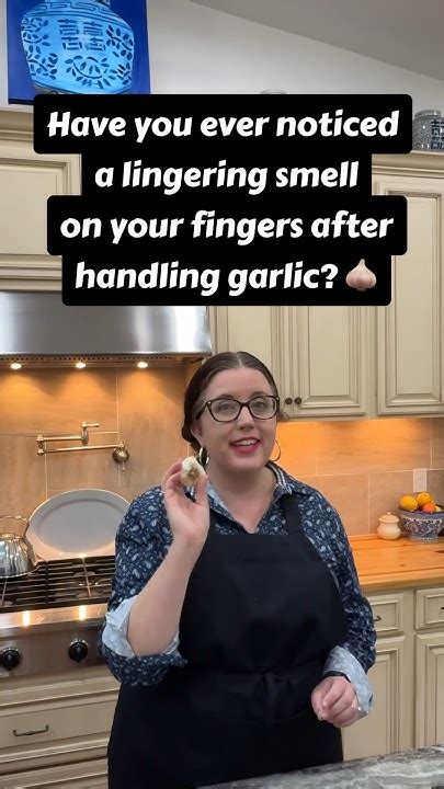 How To Fix A Lingering Smell On Your Fingers After Handling Garlic 🧄