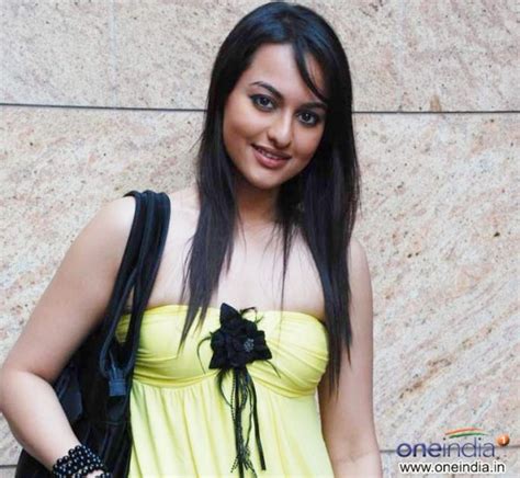 Scene Anime SONAKSHI SINHA AMAZING HOT PHOTOS AND MORE SECRETS