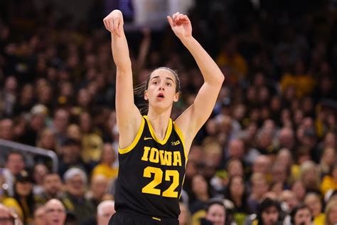 Caitlin Clark S Dominance Receives Praise From WNBA Legend