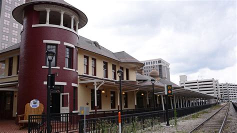 Floridas Church Street Station In Orlando May Get Restaurants Glass