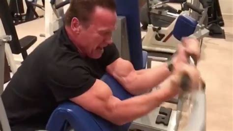 Arnold Schwarzenegger strength workout - 9Coach