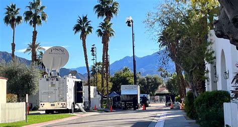 'Golden Bachelor' wedding brings ABC reality stars to the desert. Watch ...