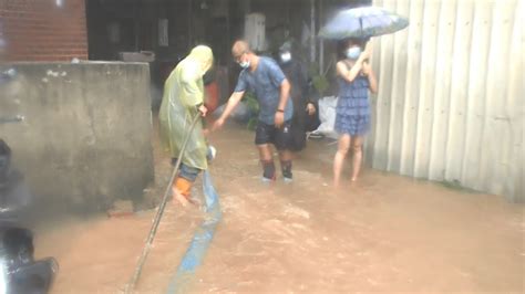 豪雨發威台中水淹民宅逾20公分高 排水系統是否不良釀災待查｜20210802 公視晚間新聞 Youtube