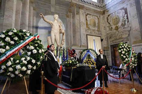 Funerali Di Stato Per Franco Frattini Omaggio Di Mattarella E Meloni