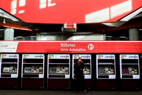 Renfe Emite Abonos Gratis De Cercan As En Madrid