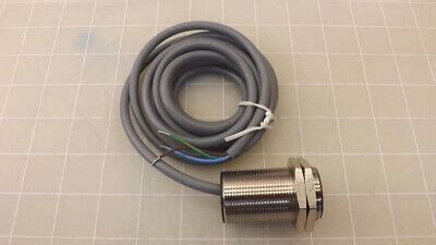 Cutler Hammer Eaton E Pas A Inductive Proximity Switch T Ebay