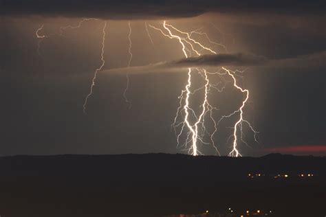 Alerte aux orages avec grêle et vents violents ce dimanche après midi