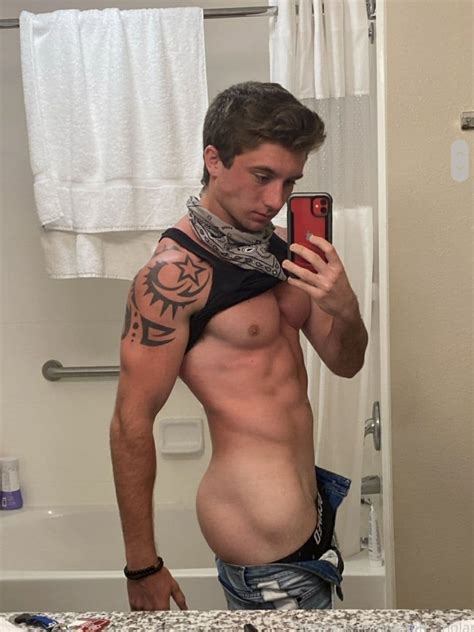 Toutes Les Photos Nudes De Garett Nolan Nue Focustheband