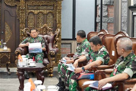 Panglima Tni Laksamana Tni Yudo Margono Terima Paparan Kesiapan Penandatangan Kontrak Kerja