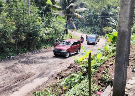 Proyek Jembatan Indiana Jones Di Ngembik Magelang Berdampak Jalan