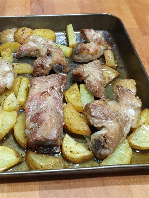 Costine Al Forno Con Patate Costine Di Maiale Al Forno Morbide