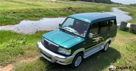 Old Toyota Kirloskar India Qualis Nuv Neatly Restored Looks Gorgeous