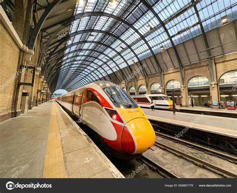 London England June 2023 High Speed Train Alongside One Platforms ...