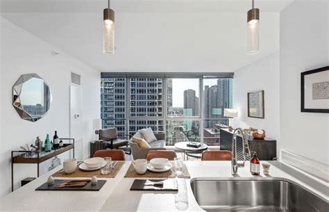 How Do Chicago Apartment Finders Get Paid? - Luxury Apartments Chicago | Luxury Living