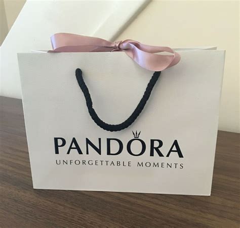 Genuine Pandora Medium White Bag Fast And Free Postage White Bag