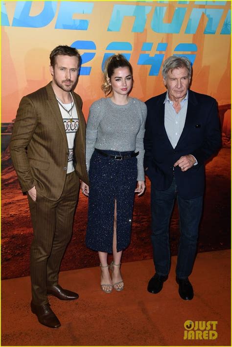 Ryan Gosling Harrison Ford Continue Blade Runner 2049 Press Tour In