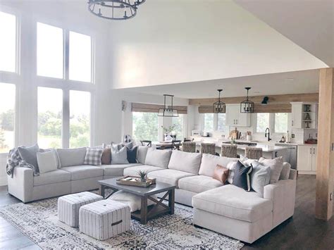 Cozy And Modern Large Farmhouse Living Room Soul Lane