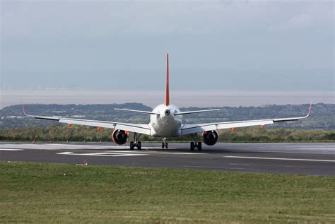 G EZWU Airbus A 320 214 EasyJet Bristol Lulsgate Flickr