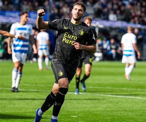 Sigue Santi Giménez marcando goles en el Feyenoord