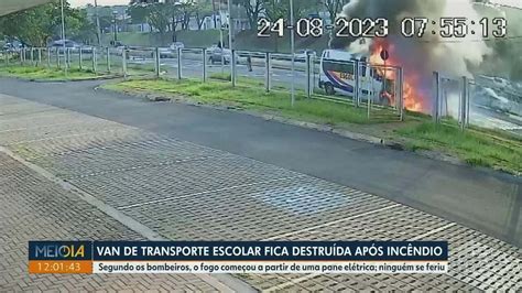 Van Escolar Fica Destru Da Ap S Pegar Fogo Em Londrina Ningu M Se