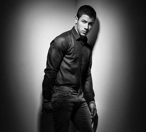 Nick Jonas Posa Muy Sensual Para Marca De Ropa Interior Fotogaler A