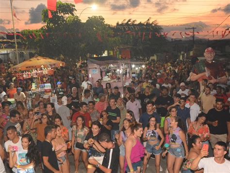 Blog Neg Cios Informes Carnaval Confira Imagens Do Bloco Seca