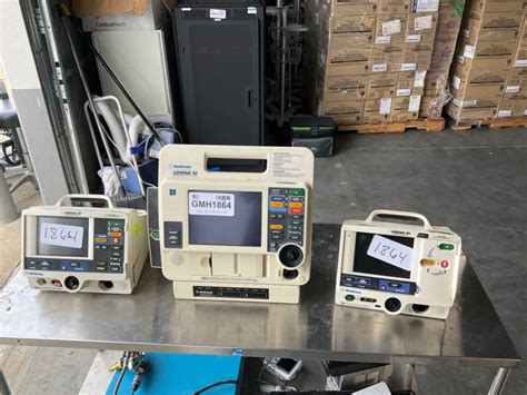 3 Medtronic LifePak For Sale