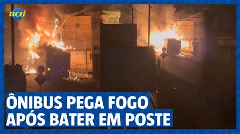 BH ônibus pega fogo após bater em poste no Mangabeiras Vídeo