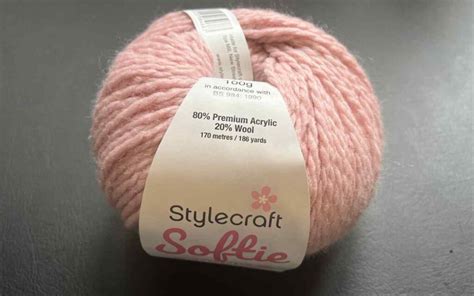 Yarn For Crochet - Weights, Hooks and Styles