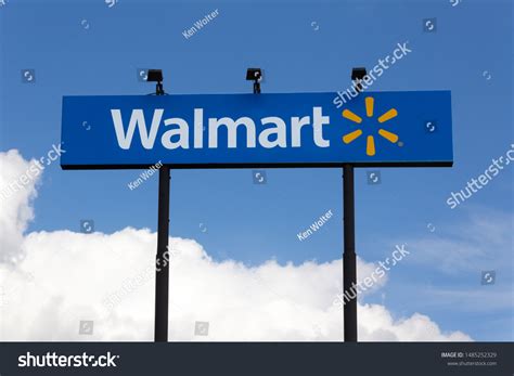 1,165 Corporate Walmart Images, Stock Photos & Vectors | Shutterstock