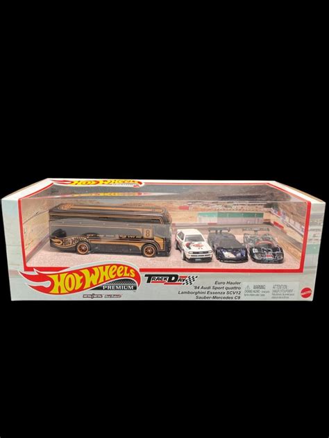 Hot Wheels Diorama Euro Hauler Audi Sport Quattro Lamborghini Essenza SCV Sauber