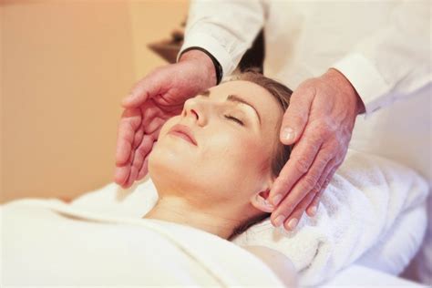 Craniosacral Therapy What Is It And How Does It Work Women Daily Magazine