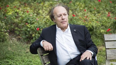 Muere el escritor Javier Marías figura clave de la literatura española