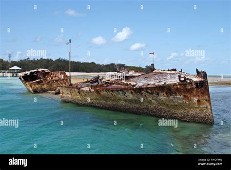 Shipwreck At Heron Island Queensland Australia Stock Photo Alamy