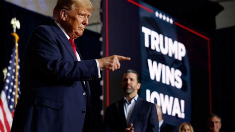 Donald Trump Vince I Caucus Repubblicani In Iowa Con Il Dei Voti