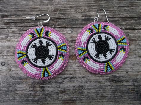 Pin By Elizabeth Osage On Native Designs Native American Beadwork