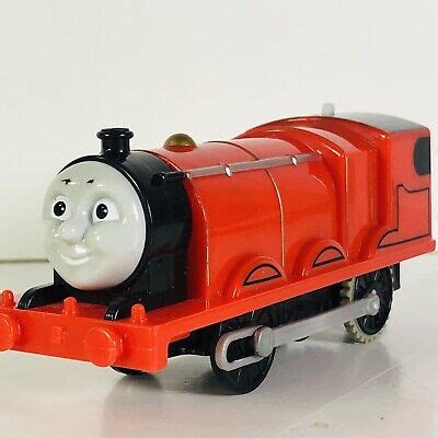 JAMES MOTORIZED TRACKMASTER Thomas the Train Tank Engine Friends Red ...