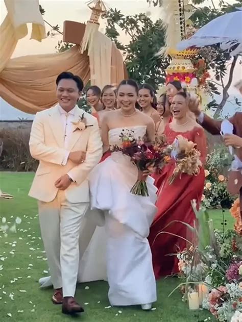 Lanjut Pesta Nikah Di Bali Mahalini Dan Rizky Febian Romantis Lakukan